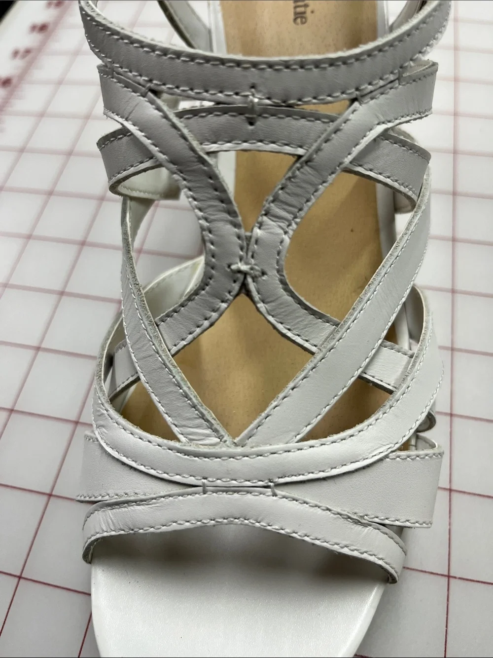 Kelly & KATIE NIB Summer Bridal Leather White Strappy Cork 3.5